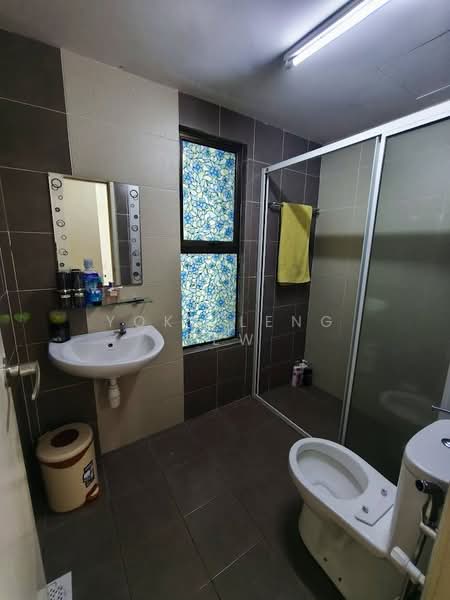 Condominium for Sale at Atmosfera Kondominium - Yoke Leng Sew - Bathroom - PropertyGuru.com.my
