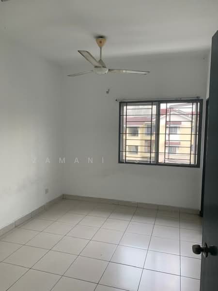 Pangsapuri untuk Dijual di Pangsapuri Akasia (Bandar Botanic) - Zamani Ishak - Interior - PropertyGuru.com.my