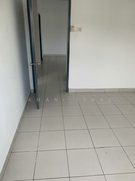 Pangsapuri untuk Dijual di Pangsapuri Akasia (Bandar Botanic) - Zamani Ishak - Interior - PropertyGuru.com.my