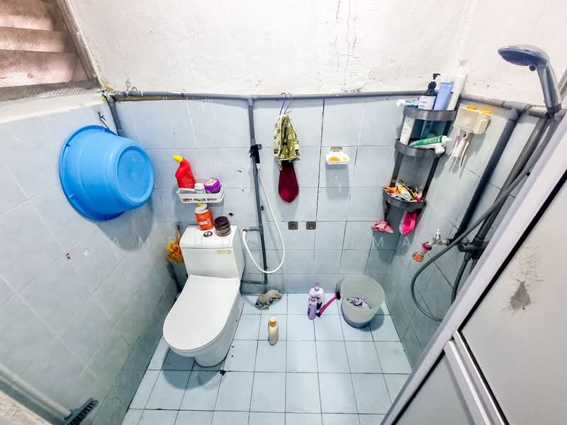 Rumah Teres 2 Tingkat untuk Dijual di Taman Pandan Indah (Ampang) - Amruddi Ahmad - Bathroom - PropertyGuru.com.my