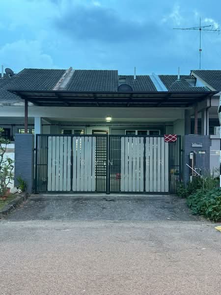 1.5-storey Terraced House for Sale in Bandar Indahpura (Kulai) - Caryn Ter - Exterior - PropertyGuru.com.my