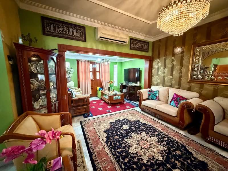 Rumah Teres 2 Tingkat untuk Dijual di Petaling Jaya (Selangor) - Ahmad Fadlee - Living Room - PropertyGuru.com.my