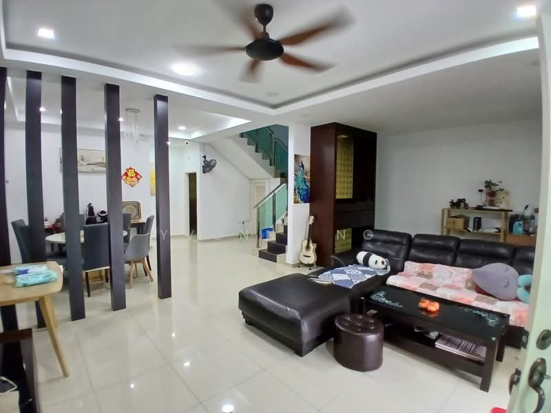 2-storey Terraced House for Rent in Taman Pelangi Indah (Ulu Tiram) - Yvonne Ng - Living Room - PropertyGuru.com.my