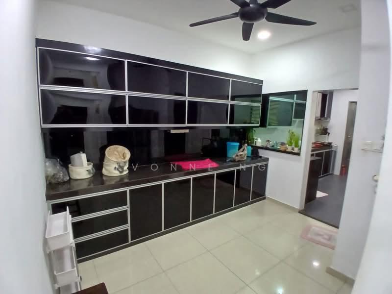 2-storey Terraced House for Rent in Taman Pelangi Indah (Ulu Tiram) - Yvonne Ng - Kitchen - PropertyGuru.com.my