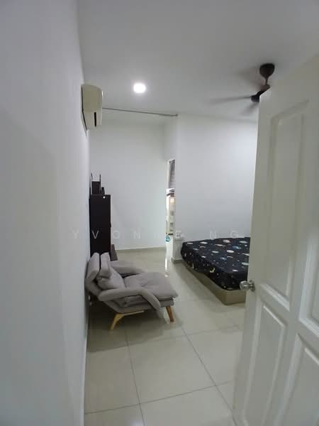 2-storey Terraced House for Rent in Taman Pelangi Indah (Ulu Tiram) - Yvonne Ng - Bedroom - PropertyGuru.com.my