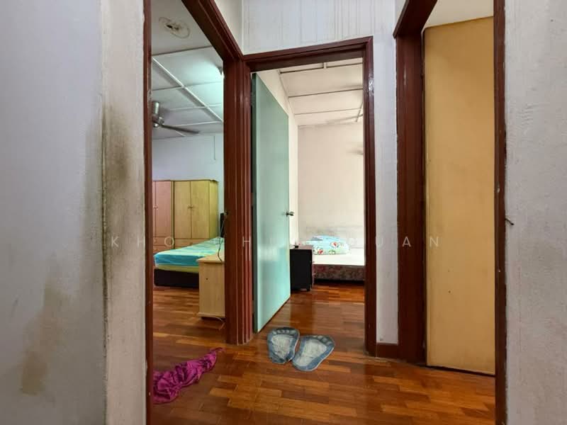 2-storey Terraced House for Sale in Puchong Utama (Seksyen 12) (Puchong) - Kho Chng Guan - Corridor - PropertyGuru.com.my