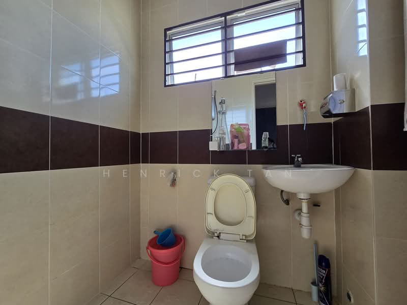 2-storey Terraced House for Rent in Kota Kemuning (Shah Alam) - Henrick Tan - Bathroom - PropertyGuru.com.my