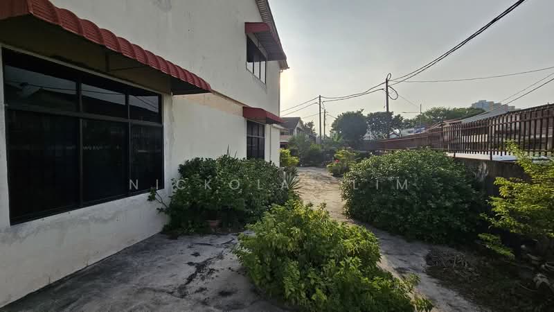 2-storey Terraced House for Sale in Taman Besi (Jelutong) - Nickolas Lim - Exterior - PropertyGuru.com.my