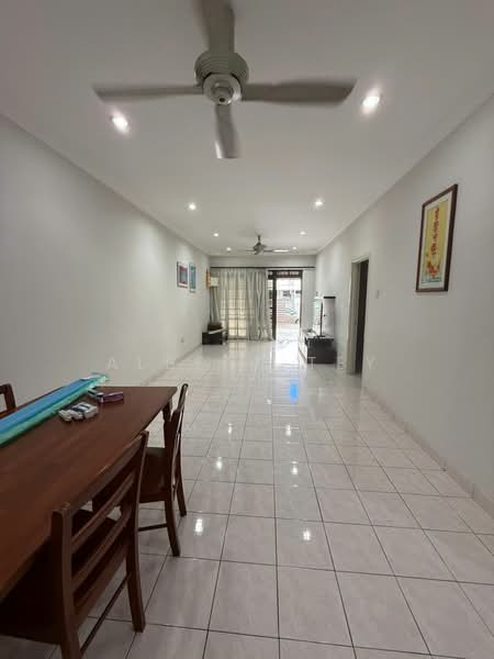 Rumah Teres 1 Tingkat untuk Disewa di Ulu Tiram (Johor) - Albert Tey - Living Room - PropertyGuru.com.my
