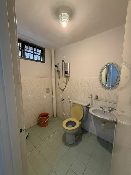Rumah Teres 1 Tingkat untuk Disewa di Ulu Tiram (Johor) - Albert Tey - Bathroom - PropertyGuru.com.my