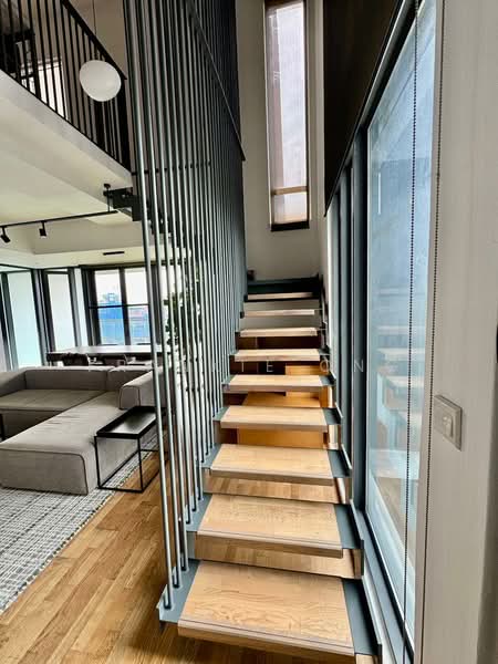 For Rent - Twy Duplex Condos