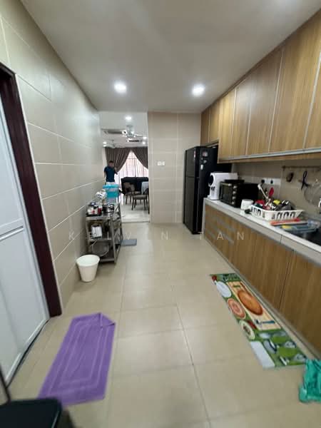 Rumah Teres 3 Tingkat untuk Disewa di Puchong (Selangor) - Kelvin Tan - Kitchen - PropertyGuru.com.my