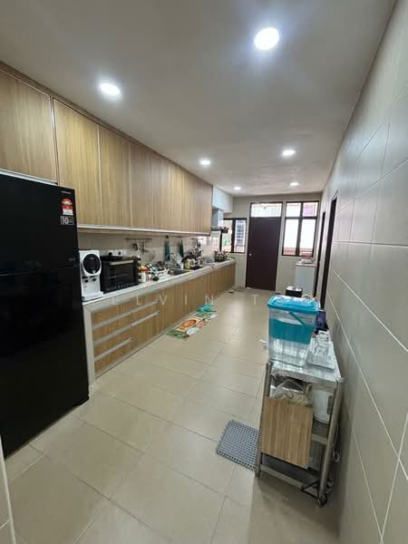 Rumah Teres 3 Tingkat untuk Disewa di Puchong (Selangor) - Kelvin Tan - Kitchen - PropertyGuru.com.my