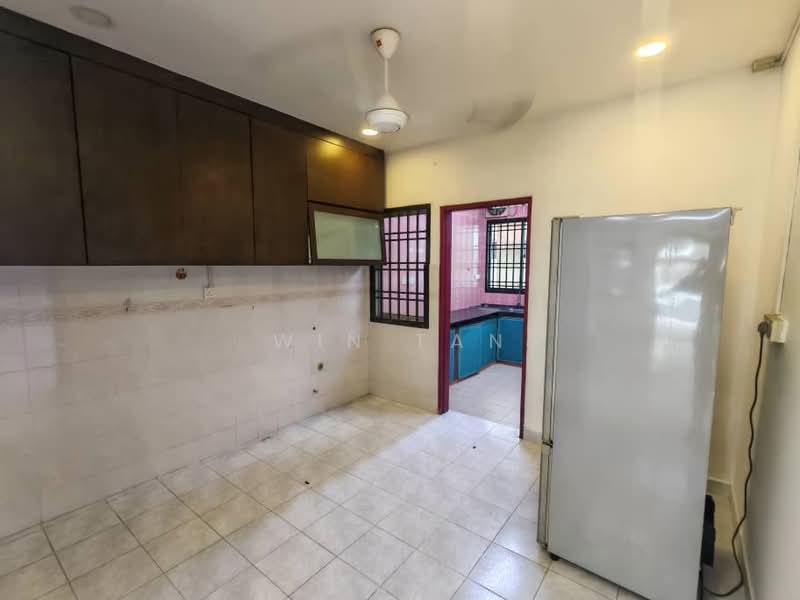 Rumah Teres 2 Tingkat untuk Dijual di Taman Setia Indah (Tebrau) - Win Tan - Kitchen - PropertyGuru.com.my