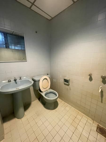 Condominium for Rent at Plaza Berjaya - Chen Kah Seng - Bathroom - PropertyGuru.com.my