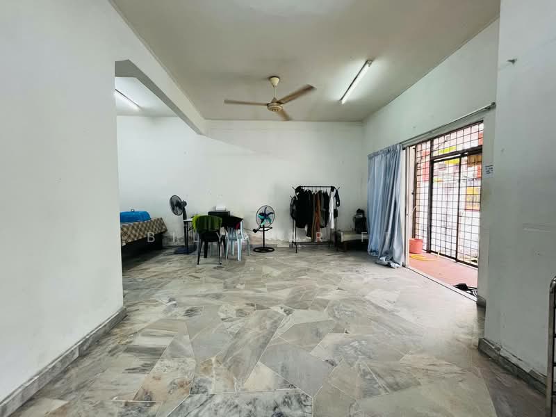 Rumah Teres 2 Tingkat untuk Dijual di Seksyen 7 (Shah Alam) - BILYA ARIFF - Living Room - PropertyGuru.com.my