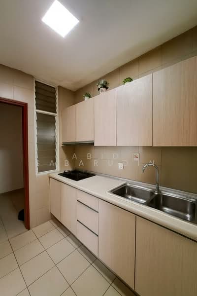 Condominium for Sale at Sri Putramas III / Royal Regent - Abid Sabarudin - Kitchen - PropertyGuru.com.my