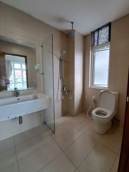Condominium for Sale at Sri Putramas III / Royal Regent - Abid Sabarudin - Bathroom - PropertyGuru.com.my