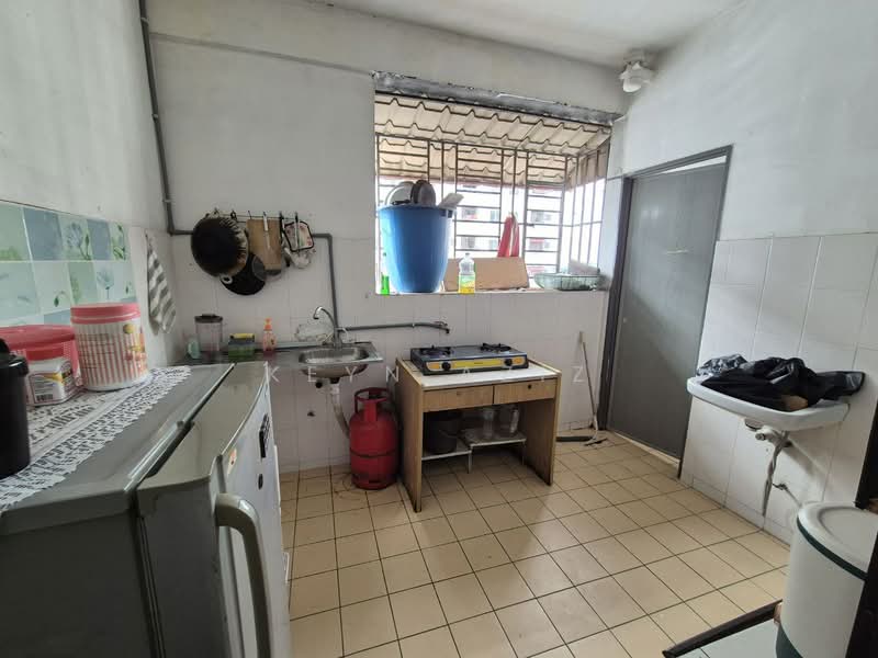 Flat for Sale at Rimba 2 - Keyn Aziz - Kitchen - PropertyGuru.com.my