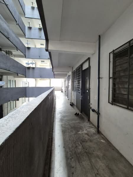 Flat for Sale at Rimba 2 - Keyn Aziz - Corridor - PropertyGuru.com.my
