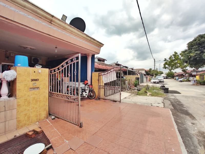 Rumah Teres 1 Tingkat untuk Dijual di Taman Sri Serdang (Seri Kembangan) - Fauran Nawawi - PropertyGuru.com.my