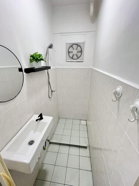 Pangsapuri untuk Disewa di Taman Kheng Tian - Weng Sern - Bathroom - PropertyGuru.com.my