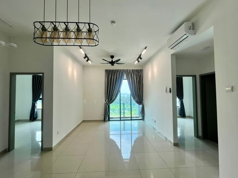 Servis Apartment untuk Disewa di B11 Parkland Residence - Kim Lee - Living Room - PropertyGuru.com.my