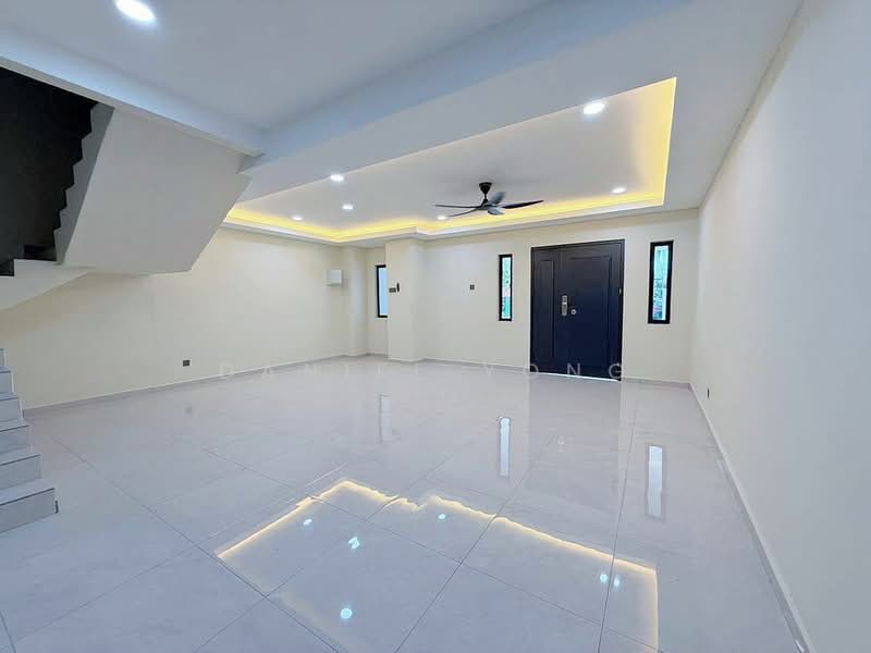 Rumah Teres 2 Tingkat untuk Dijual di Taman Desa Jaya (Johor Bahru) - Daniel Yong - Entrance - PropertyGuru.com.my