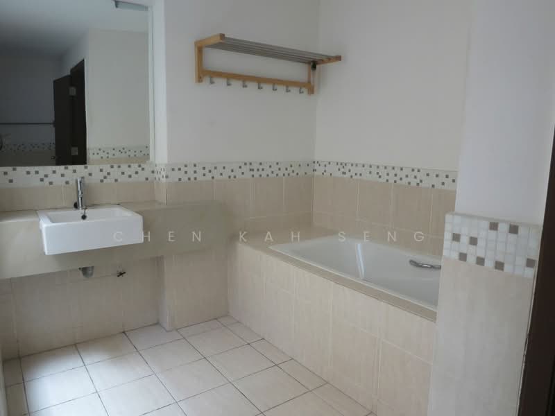 Kondominium untuk Dijual di Seri Maya Condominium - Chen Kah Seng - Bathroom - PropertyGuru.com.my