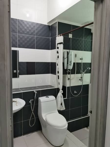 Service Residence for Sale at The Sky Executive Suites - Carolyn Goh - Bathroom - PropertyGuru.com.my