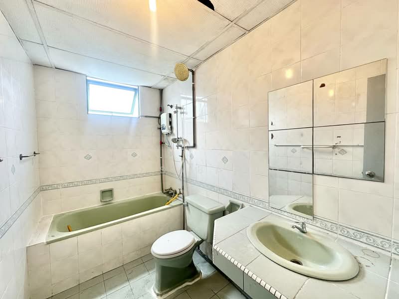 Condominium for Sale at Duta Ria - Abid Sabarudin - Bathroom - PropertyGuru.com.my