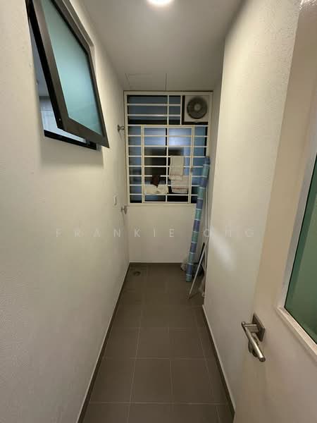 Servis Apartment untuk Dijual di East Parc @ Manjalara - Frankie Ong - Corridor - PropertyGuru.com.my