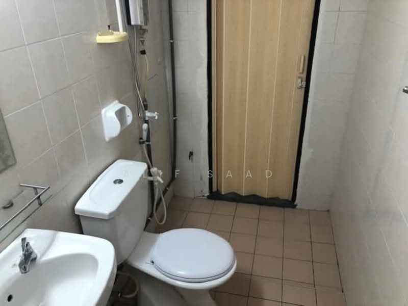 Apartment for Sale at Taman Bukit Pelangi - Alif Saad - Bathroom - PropertyGuru.com.my