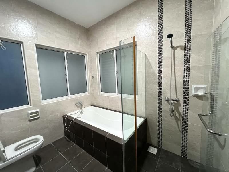 Semi-Detached House for Sale in Taman Ponderosa (Johor Bahru) - Ben Foo - Bathroom - PropertyGuru.com.my