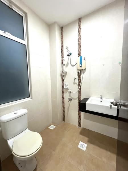 Semi-Detached House for Sale in Taman Ponderosa (Johor Bahru) - Ben Foo - Bathroom - PropertyGuru.com.my