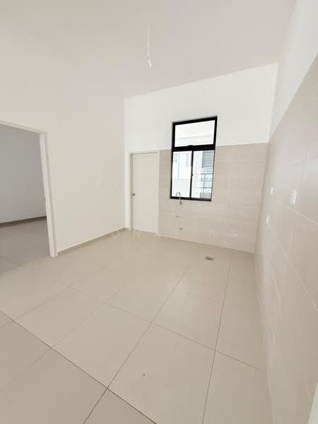 2-storey Terraced House for Rent in Ulu Tiram (Johor) - Yvonne Ng - Kitchen - PropertyGuru.com.my