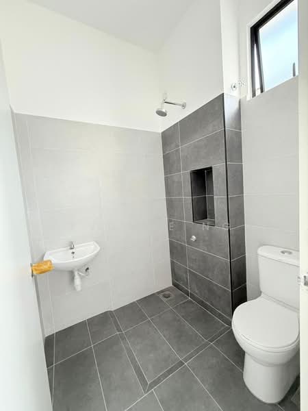 2-storey Terraced House for Rent in Ulu Tiram (Johor) - Yvonne Ng - Bathroom - PropertyGuru.com.my