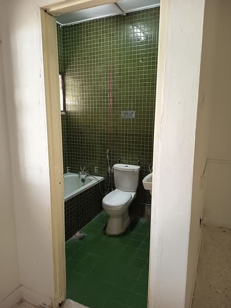 Semi-Detached House for Sale in Taman Dusun Jaya (Semenyih) - Steven Kwok - Bathroom - PropertyGuru.com.my