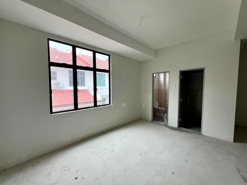 Shop / Office for Rent in Taman Bertam Putra (Tanjong Minyak) - Kellyn Foo - Bathroom - PropertyGuru.com.my