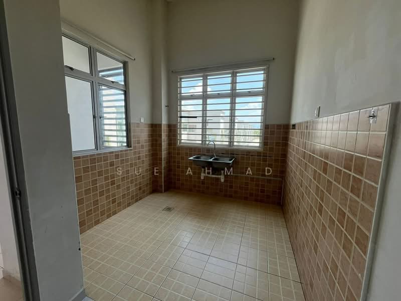 Rumah Bandar untuk Dijual di Nilai (Negeri Sembilan) - Sue Ahmad - Kitchen - PropertyGuru.com.my