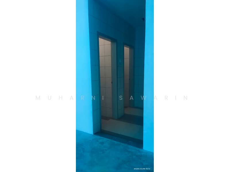Shop / Office for Rent in Seksyen 35 (Shah Alam) - muharni sawarin - Corridor - PropertyGuru.com.my
