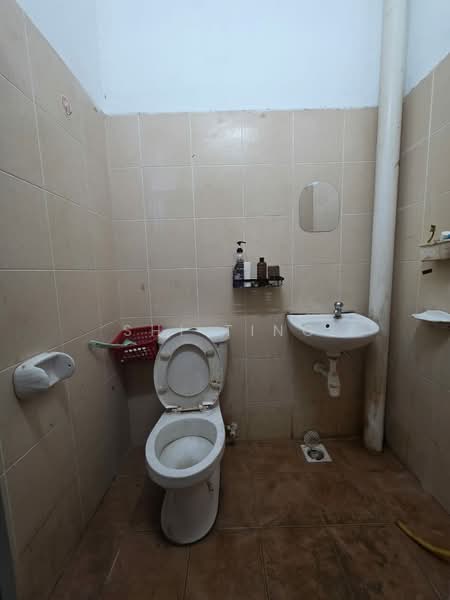 2-storey Terraced House for Sale in Taman Scientex Utama (Senai) - Shi Ting - Bathroom - PropertyGuru.com.my