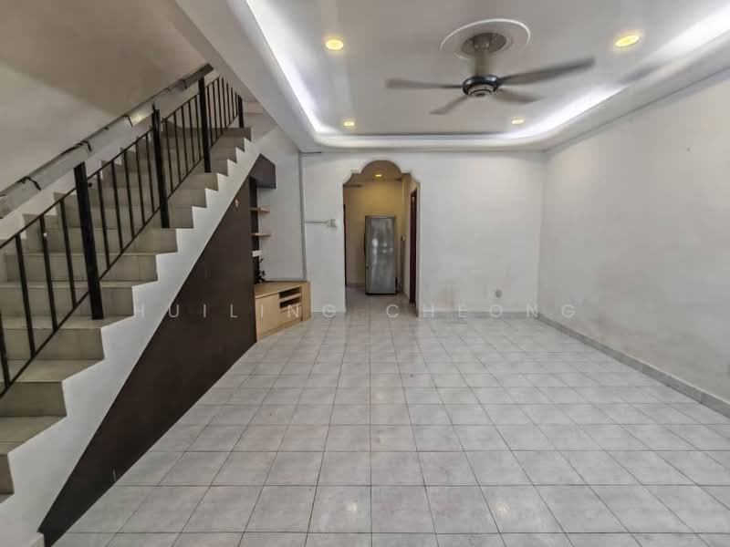 2-storey Terraced House for Sale in Johor Bahru (Johor) - Huiling Cheong - Living Room - PropertyGuru.com.my