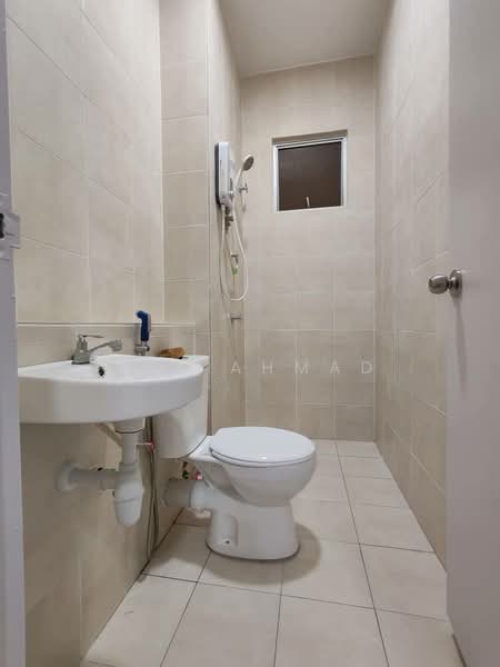 Pangsapuri untuk Disewa di Residensi Adelia 3 - Sue Ahmad - Bathroom - PropertyGuru.com.my