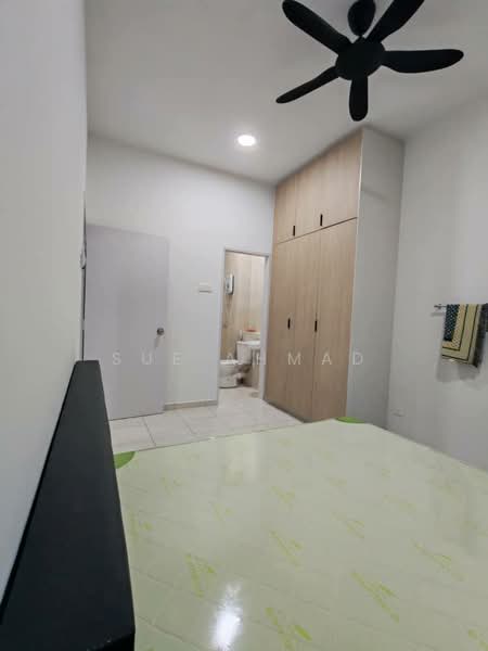 Pangsapuri untuk Disewa di Residensi Adelia 3 - Sue Ahmad - Bedroom - PropertyGuru.com.my