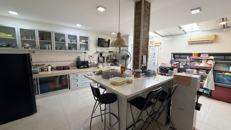 Rumah Teres 2 Tingkat untuk Dijual di Shah Alam (Selangor) - Joseph Chan - Kitchen - PropertyGuru.com.my