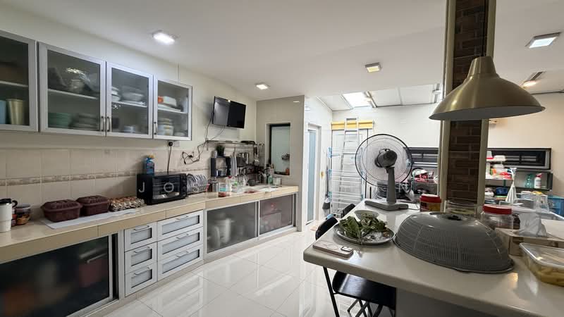 Rumah Teres 2 Tingkat untuk Dijual di Shah Alam (Selangor) - Joseph Chan - Kitchen - PropertyGuru.com.my