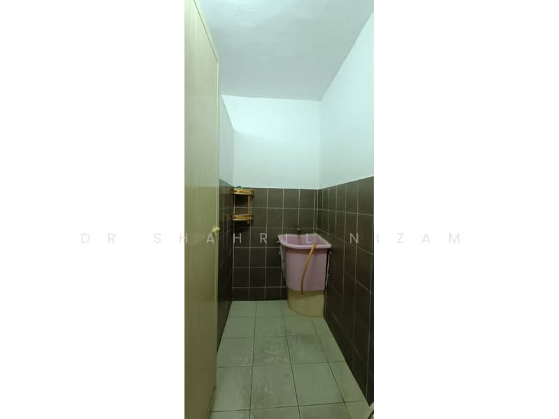 1-storey Terraced House for Sale in Bandar Seri Astana (Sungai Petani) - Dr Shahril Nizam - Bathroom - PropertyGuru.com.my