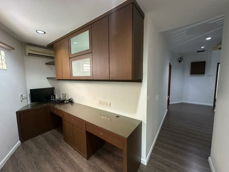 1.5-storey Terraced House for Sale in Batu Maung (Penang) - Bernard Chew - Study - PropertyGuru.com.my