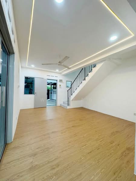 Rumah Teres 2 Tingkat untuk Dijual di Taman Cahaya Masai (Pasir Gudang) - Win Tan - Living Room - PropertyGuru.com.my